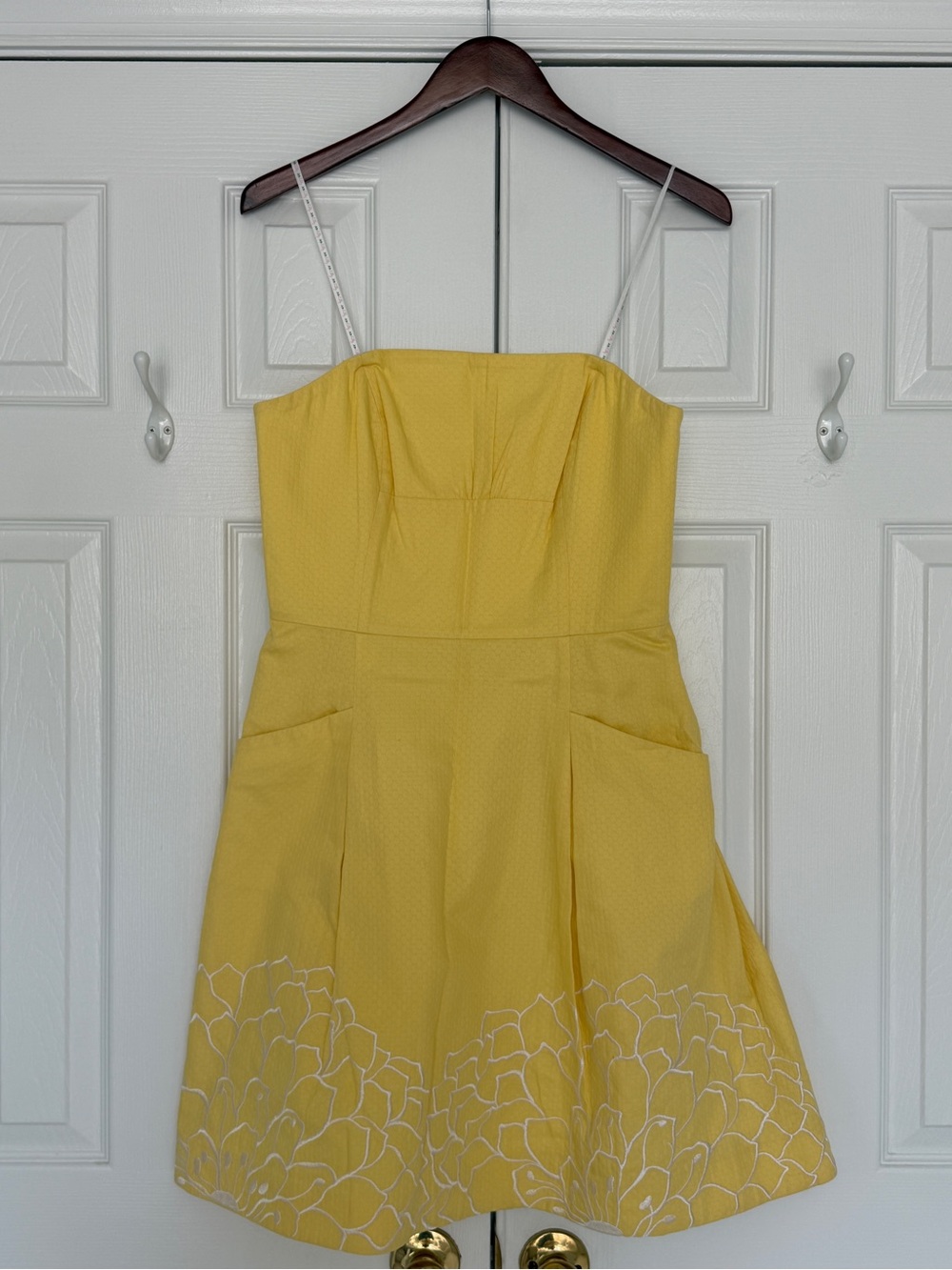 Lilly Pulitzer Blossom Starfruit Yellow Dahling Blooms Embroidery dress size 10